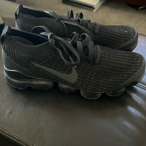 Black Nike Vapormax +